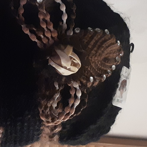 KNITTED LINED EMBELLISHMENT HAT CHOOSE - Picture 8 of 14